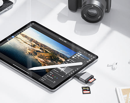 Alogic Adapter USB-C Male to SD & Micro SD Reader - product image 2 of 4