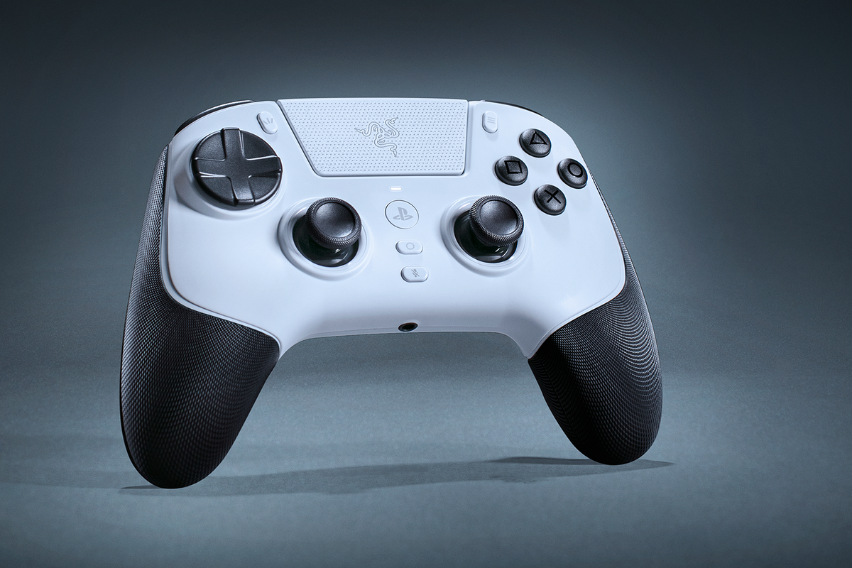 Razer Razer PlayStation Gaming Controller Wireless Raiju V3 Pro TMR Thumbsticks with Swappable Caps 6 Remappable Buttons