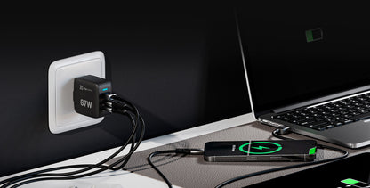 Klipxtreme Klipxtreme Wall Charger 3 Port 67W PowerWall 67 2x USB-C PD 3.0 1x USB-A QC 3.0 - Black