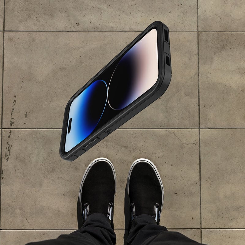 OtterBox iPhone 14+ Defender Case - Black - product image 4 of 5