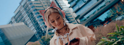 Razer Gaming Headset Kraken Kitty V2 Bluetooth Chroma RGB with Boom Mic Dual Mic Noise Cancelling Quartz - product image 4 of 5